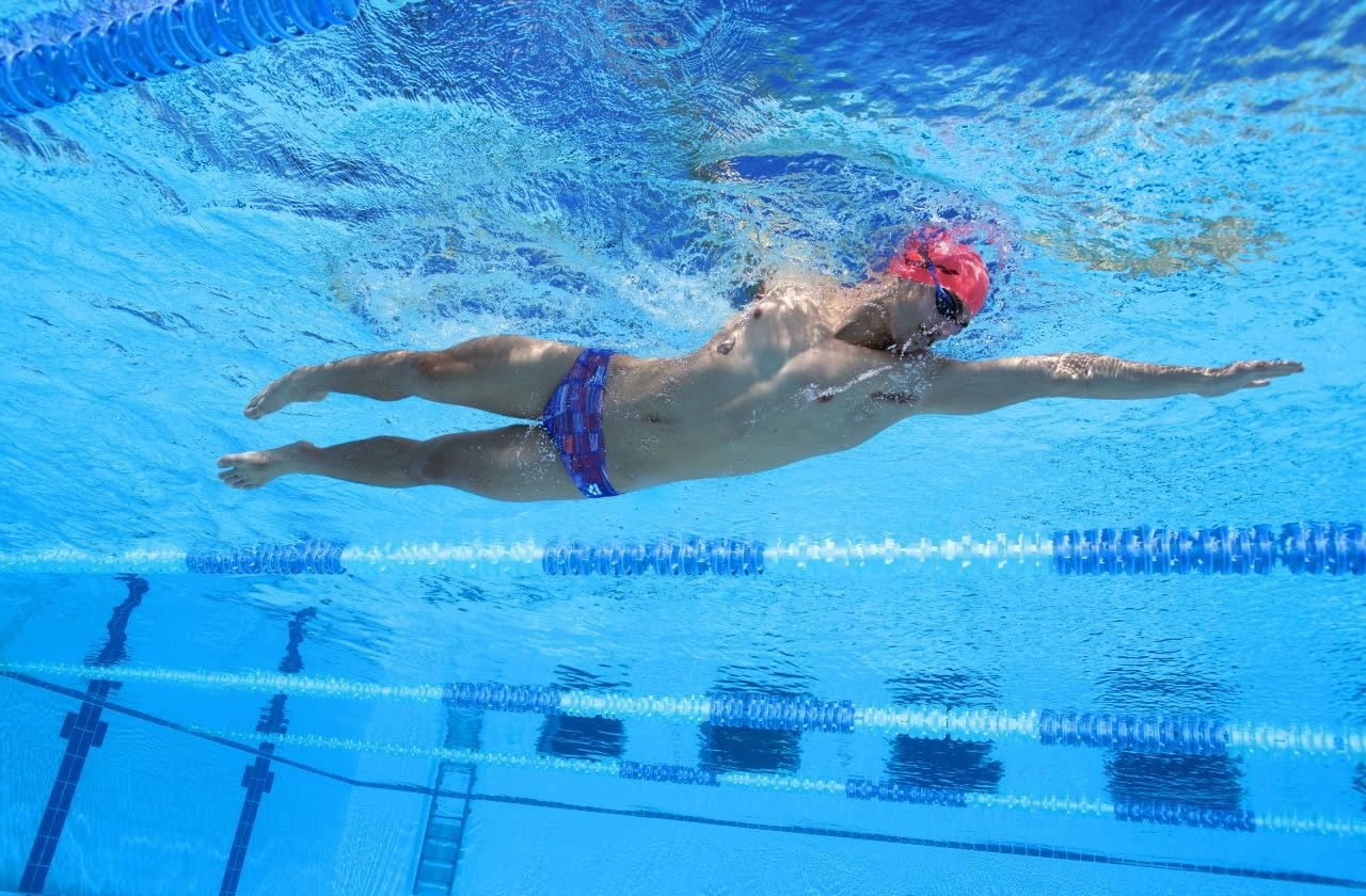ARENA Performance Men's Slow Motion Swim Brief Chlorine Proof MaxLife Intensive Training Suit