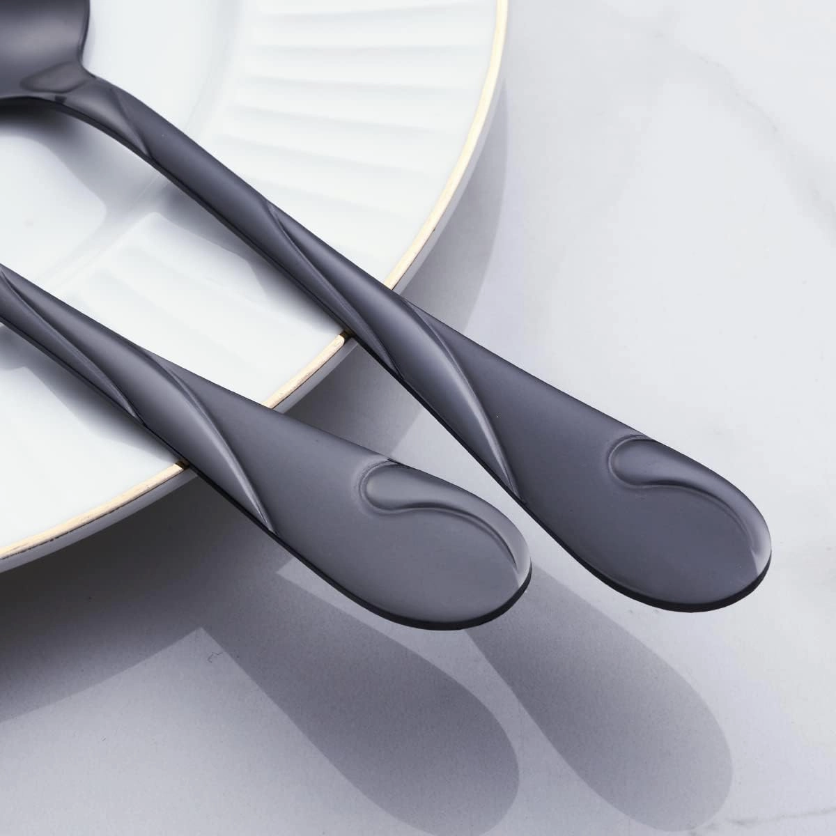 Black Silverware Set for 6, 30-Piece Stainless Steel Flatware Set, Shiny Black Metal Cutlery Set, Include Fork, Knife and Spoon Set, Dishwasher Safe