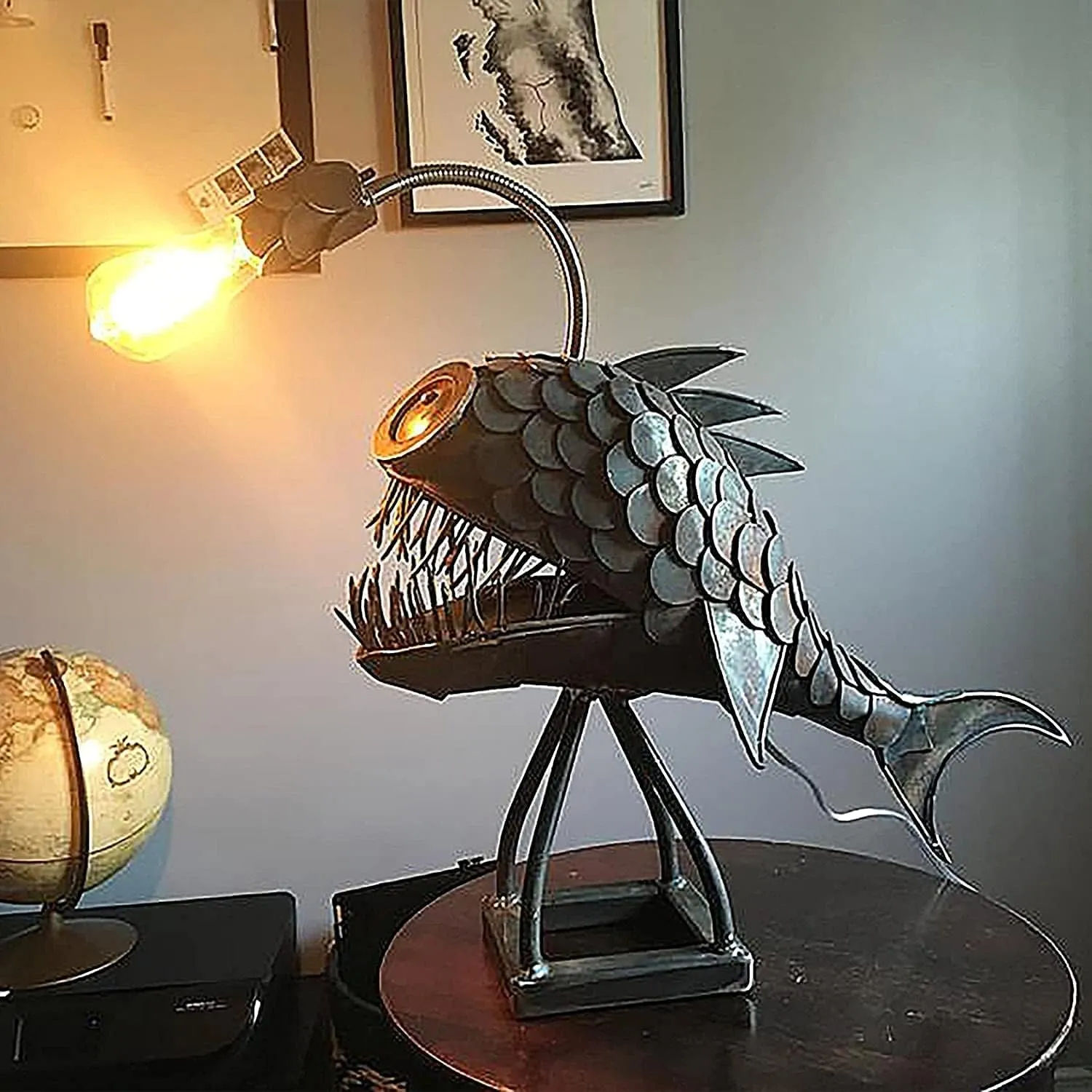 CAFELE Rustic USB Angler Fish & Shark Lamp - Steampunk Style Table Light, Simulation Flame LED Bulbs, Handmade Night & Book Light, Industrial Creative Decor for Home/Office (Small)