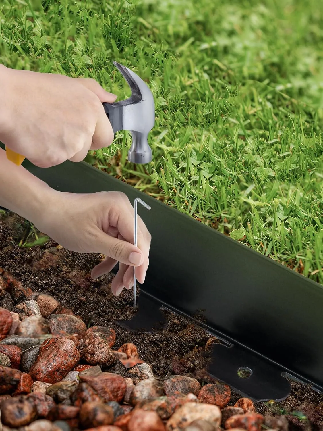 GROWNEER 4 in Tall, 66FT Landscape Edging, Rubberific Garden Edging Border with 60 Pcs Landscape Staples, 1PC Hammer, Garden Border for Landscaping Garden, Flower Beds, and Lawn, Black
