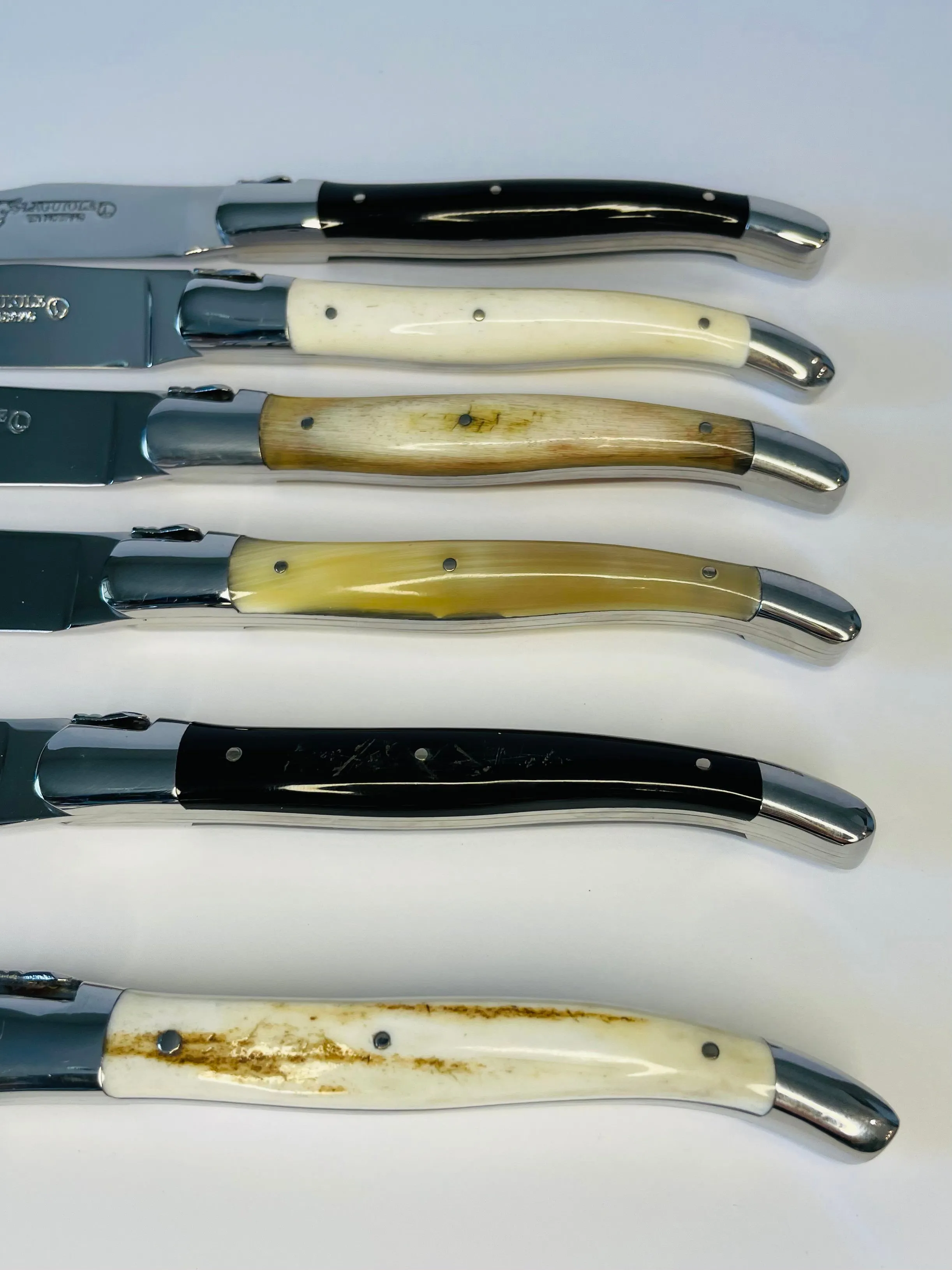Laguiole en Aubrac Handcrafted 6-Piece Steak Knife Set with Mixed Horn Handles