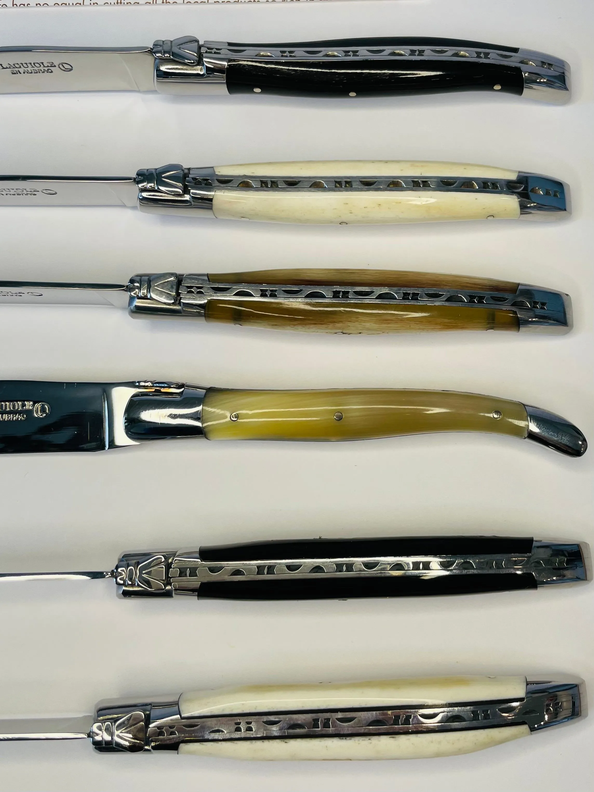 Laguiole en Aubrac Handcrafted 6-Piece Steak Knife Set with Mixed Horn Handles