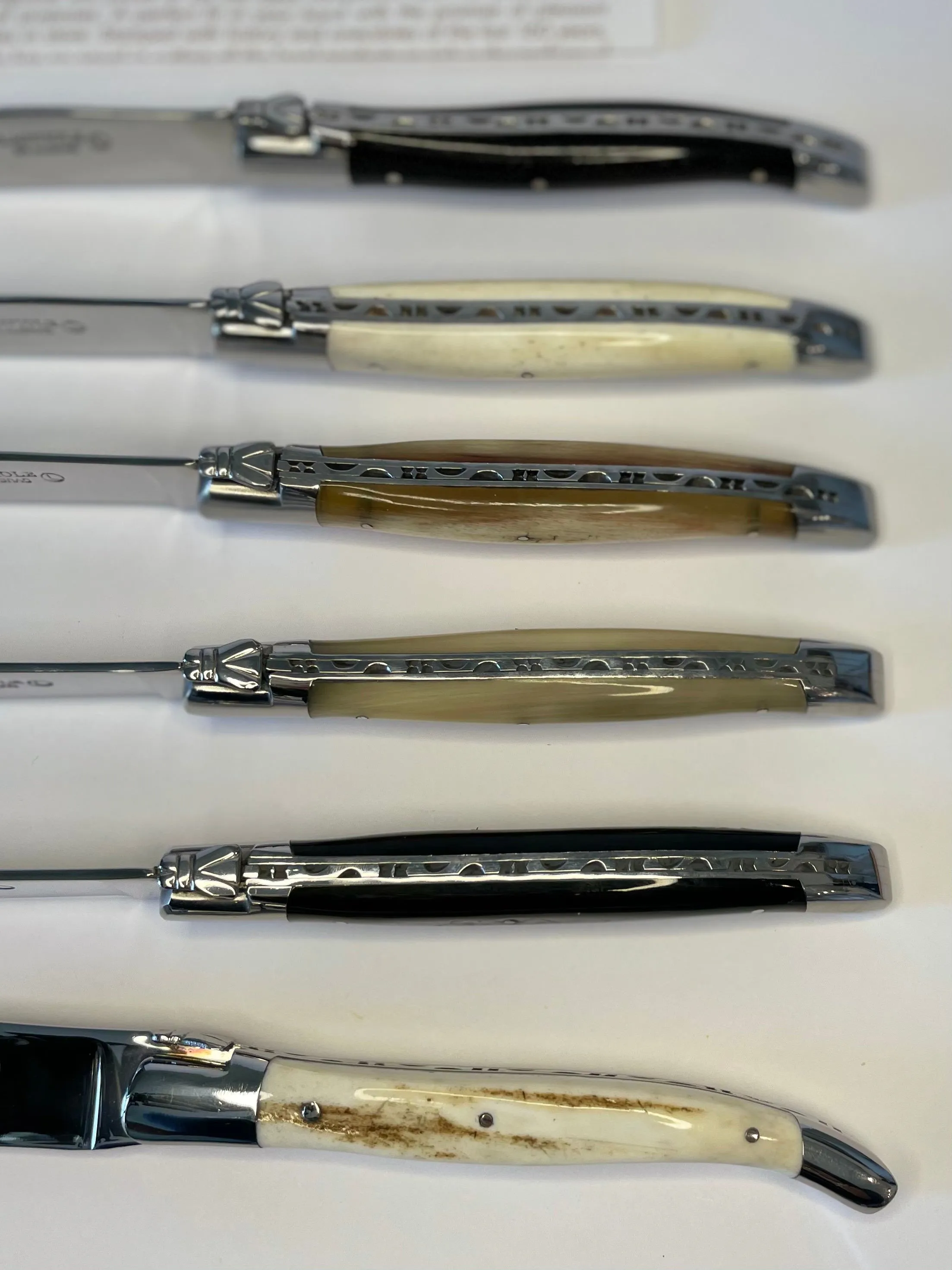 Laguiole en Aubrac Handcrafted 6-Piece Steak Knife Set with Mixed Horn Handles