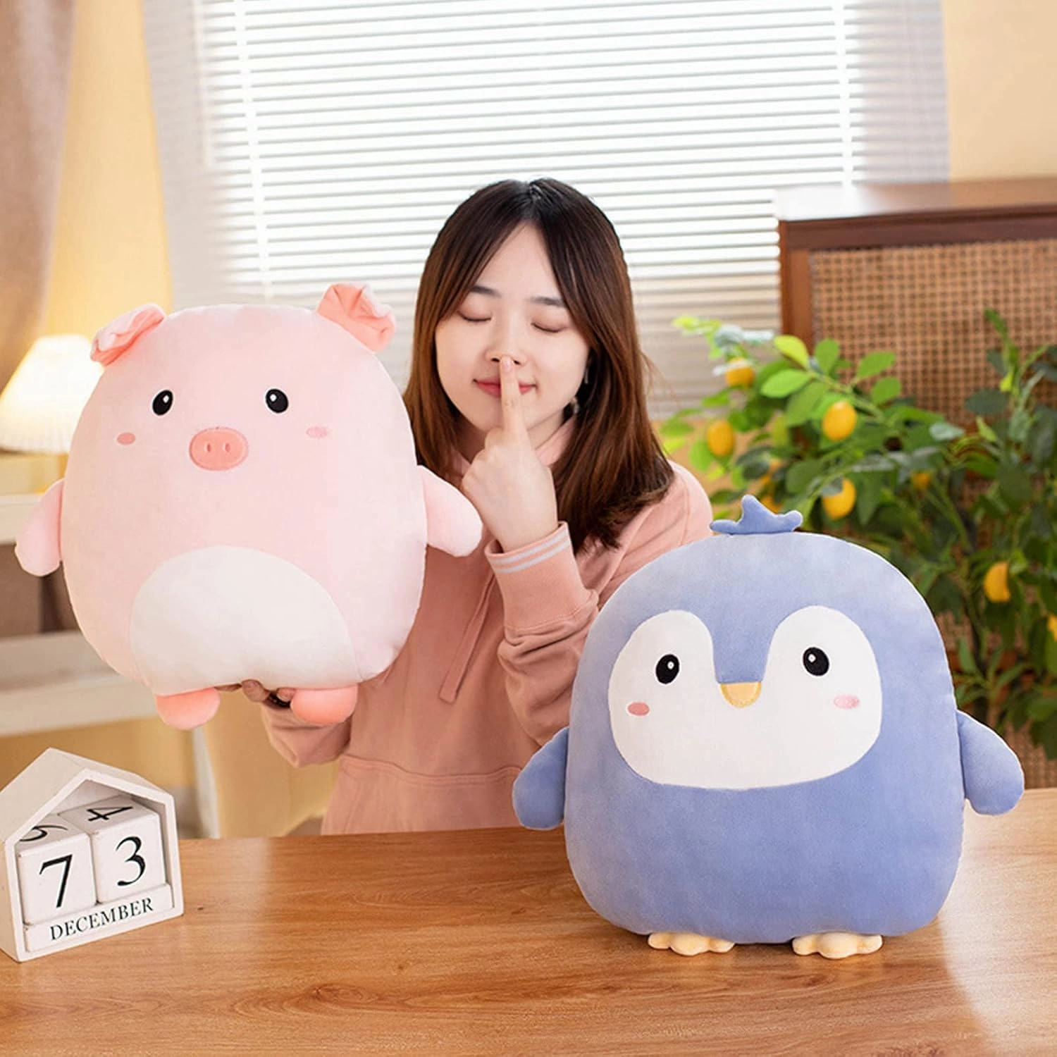 lannery Pig Plush Pillow, Cute Pink Pig Stuffed Animal Toy Soft Cartoon Animals Pig Plushies Hugging Pillow Gifts for Room Decor Birthday, 16 inch