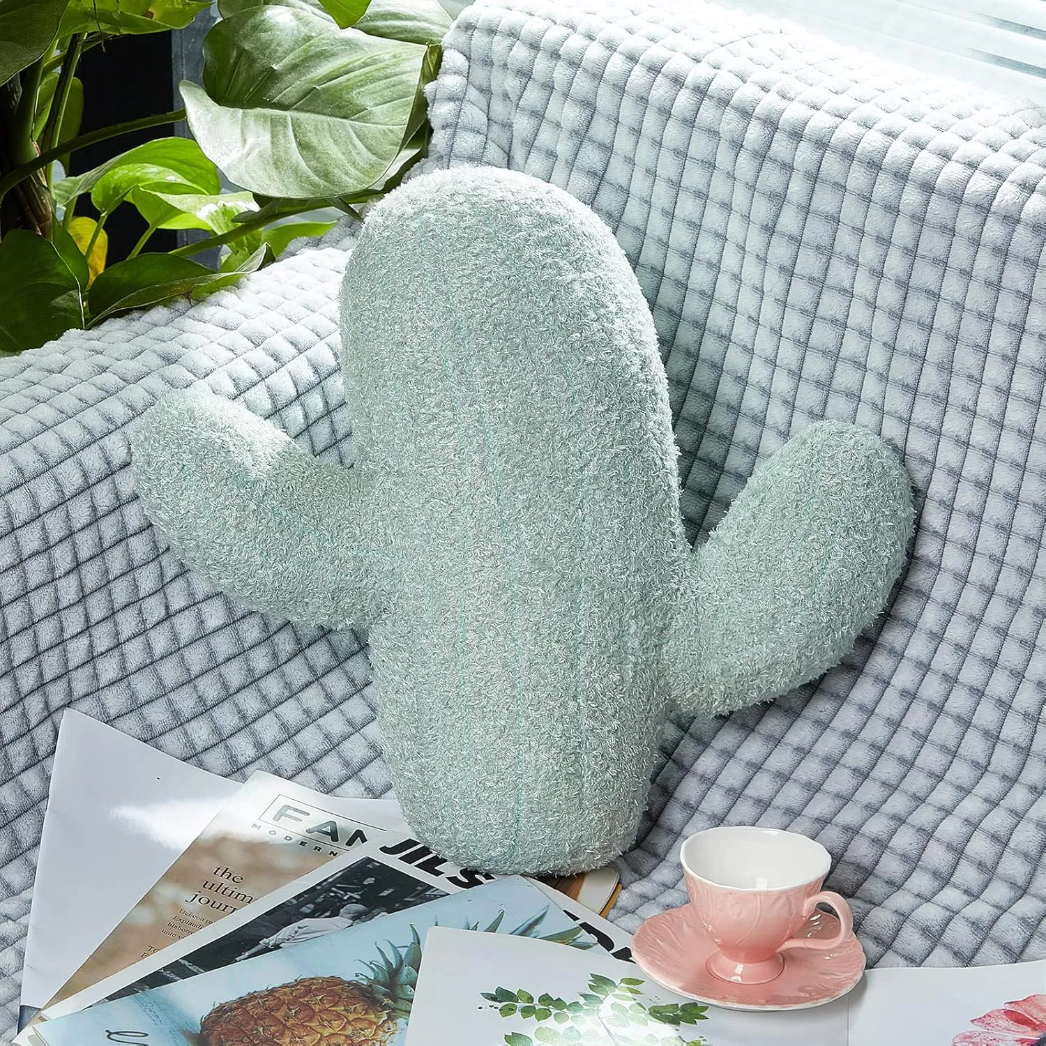 Maitys 16 Inches Cactus Shape Throw Pillow Cute 3D Plush Cactus Shaped Throw Pillow Decorative for Sofa Office Bed Cushion(16.4 x 13 Inch)