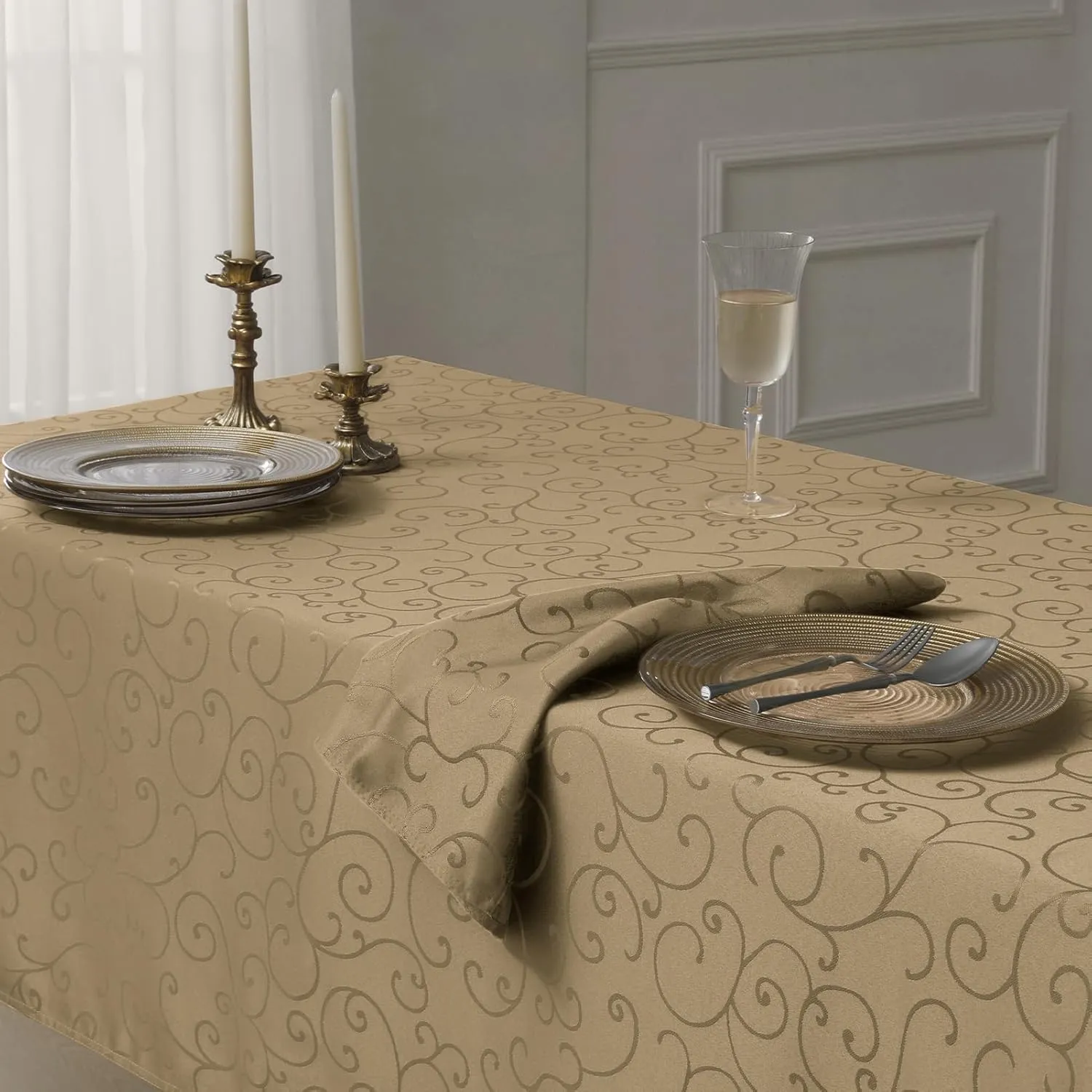 Romanstile Jacquard Rectangle Tablecloth, Waterproof Damask Curly Floral Pattern Table Cloth, Washable Decorative Polyester Table Cover for Kitchen/Dining/Parties - Champagne, 52 x 70 Inch