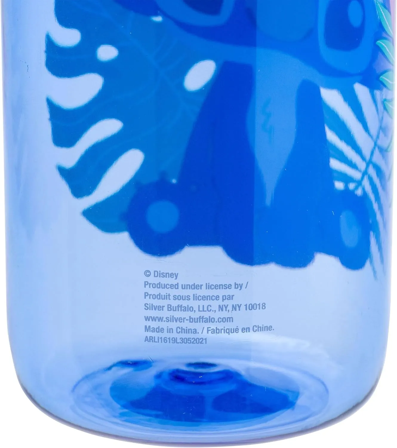 Silver Buffalo Disney Lilo and Stitch Ohana Cute Stitch Water Bottle with Screw-On Lid, 28 Ounces