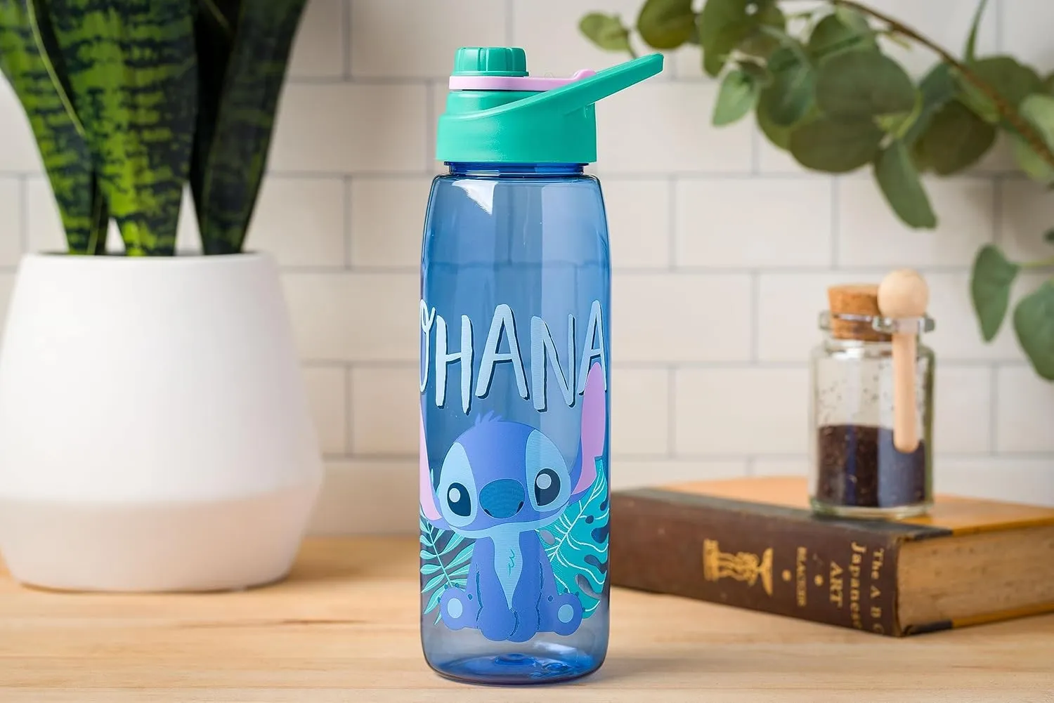 Silver Buffalo Disney Lilo and Stitch Ohana Cute Stitch Water Bottle with Screw-On Lid, 28 Ounces