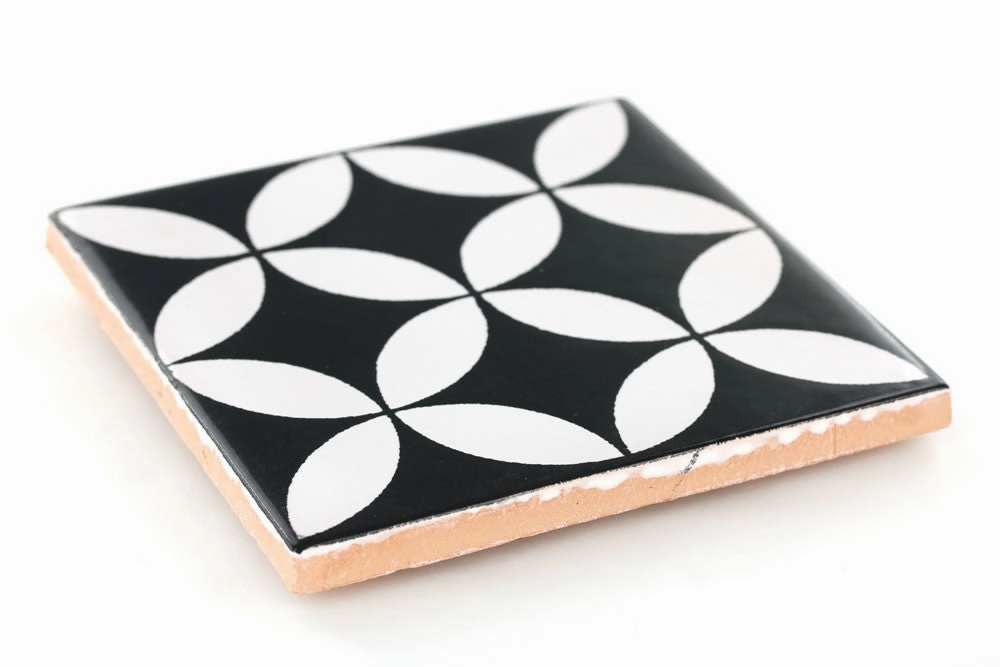 Terra Nova Mediterraneo Decorative Tile: Prisme Black & White
