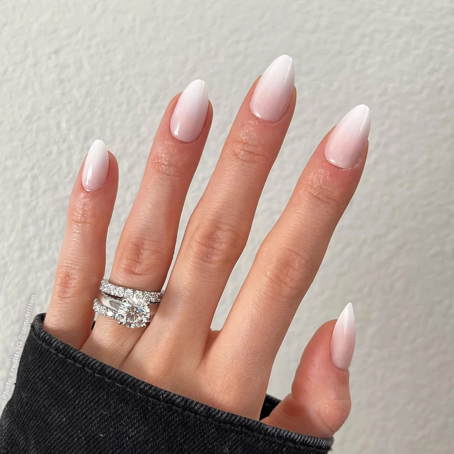 The Nailest - Instant Luxury Acrylic Press-on Nails-Short Almond- Blush Ombre