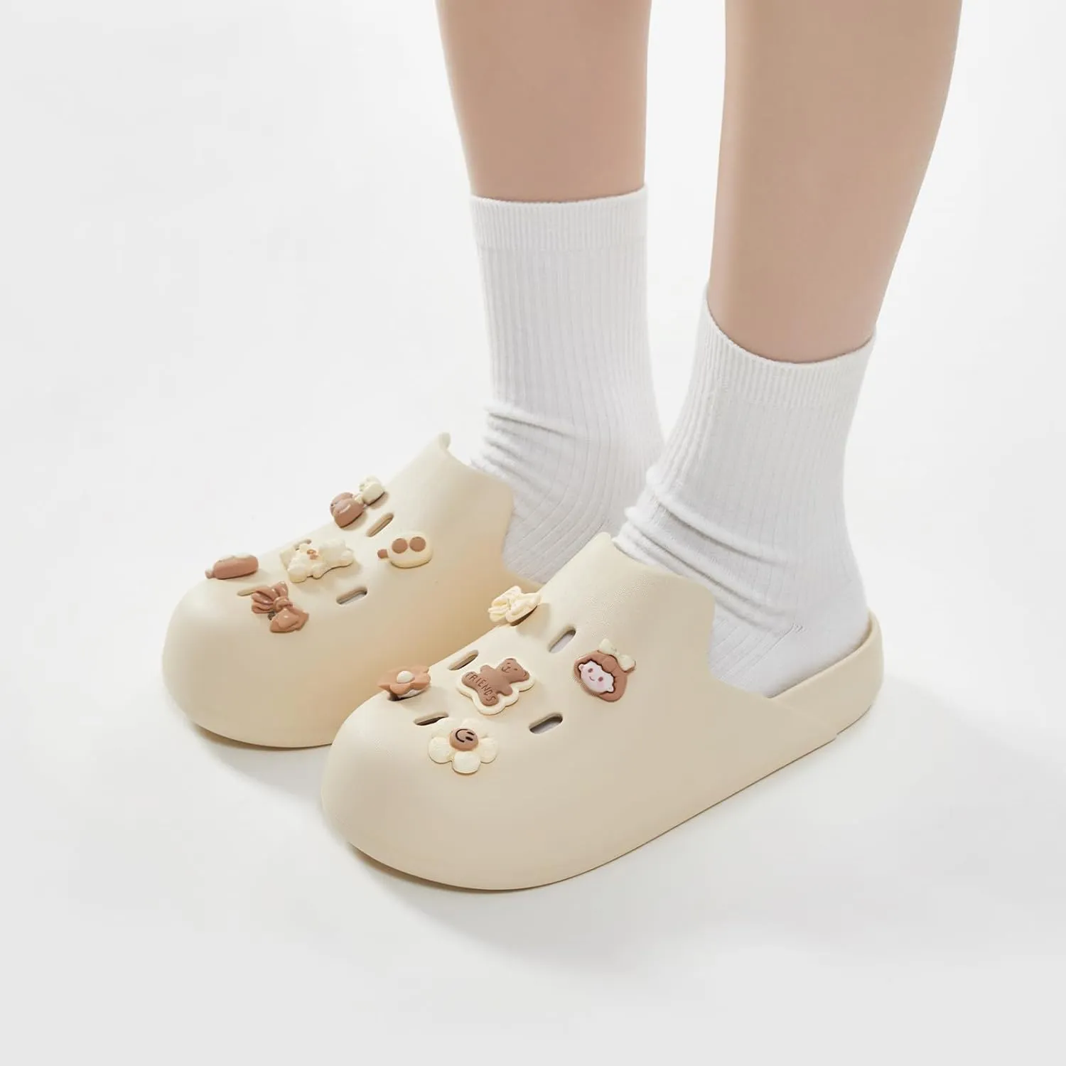 utune Women Cute Platform Clogs Garden Shoes Men Summer Beach Pool Sandals House Slippers Bathroom Water Shoes Lightweight Non Slip Shower Slippers Unisex
