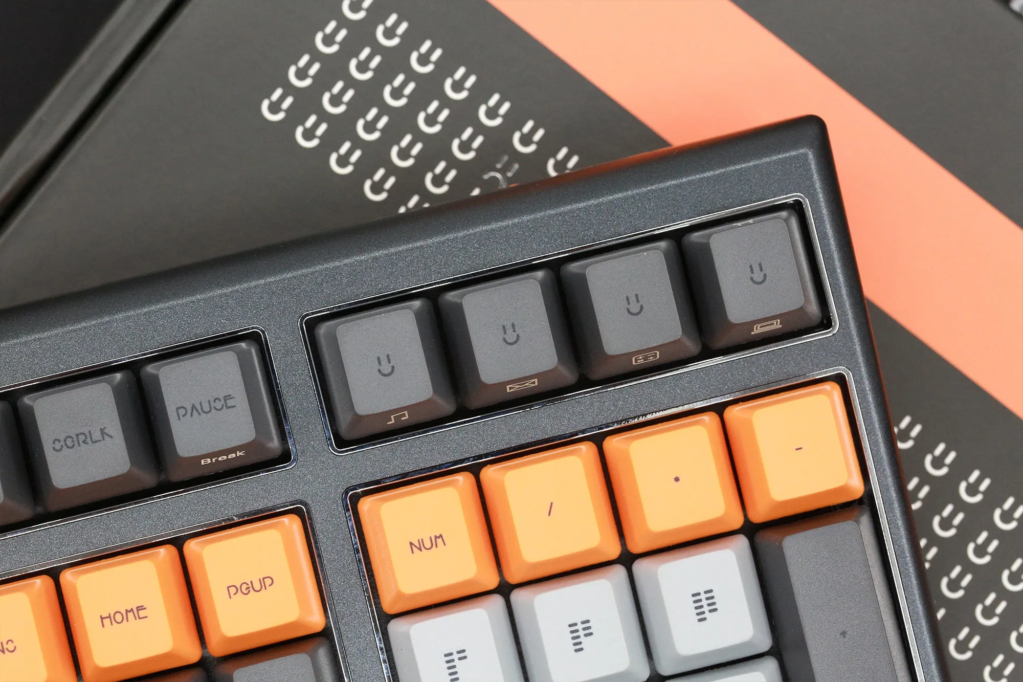 Varmilo Lure Series Lie Triple Mode Bluetooth   Wireless 2.4 GHz Mechanical Keyboard