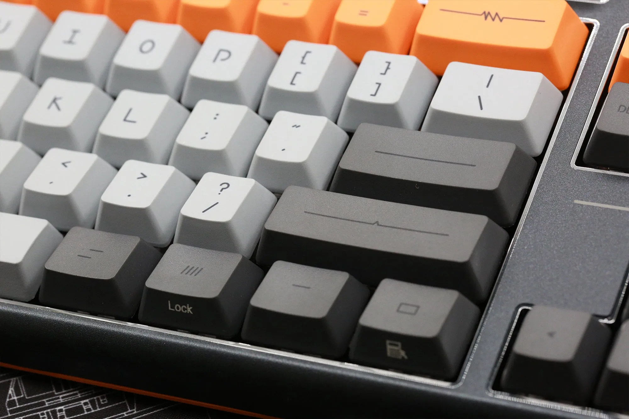 Varmilo Lure Series Lie Triple Mode Bluetooth   Wireless 2.4 GHz Mechanical Keyboard