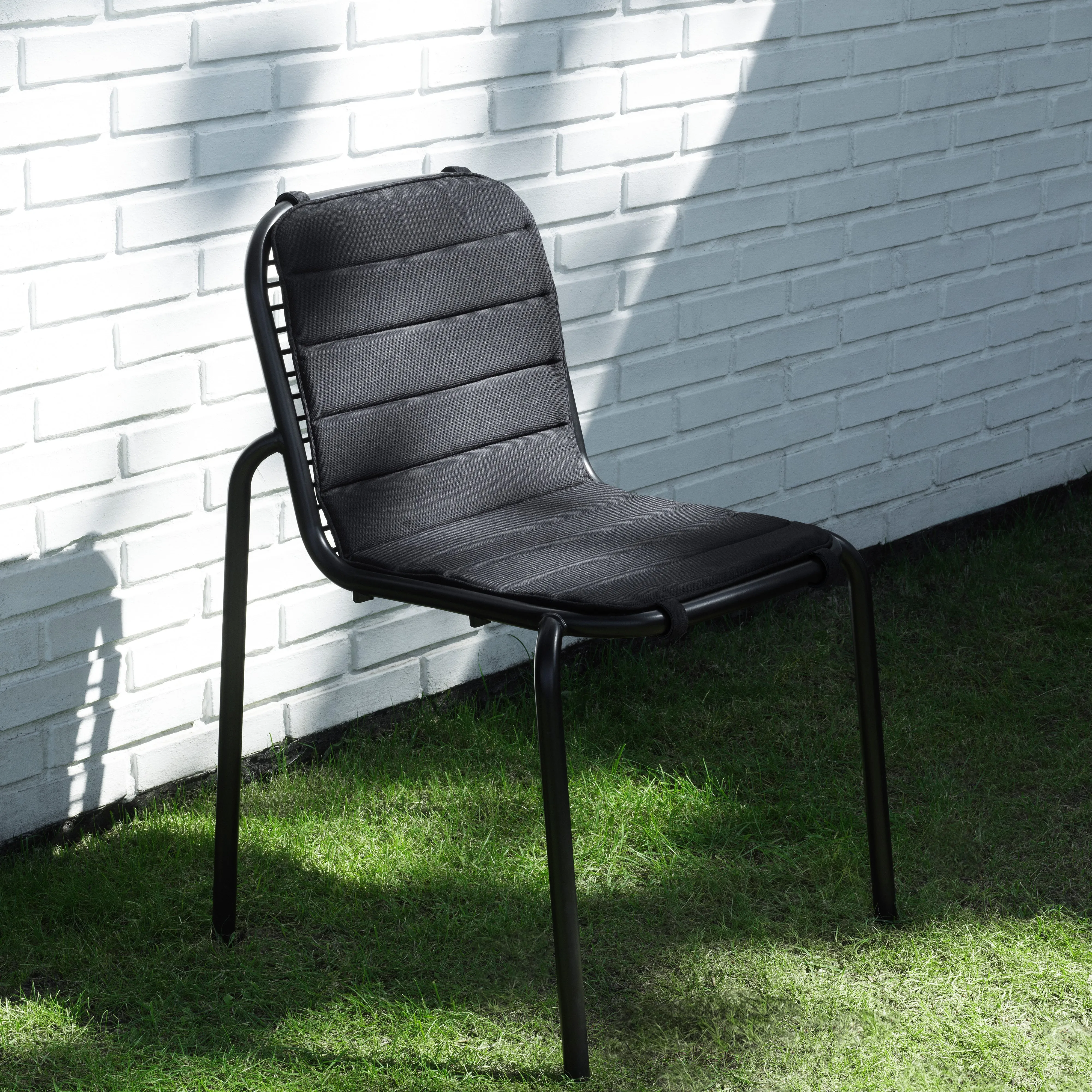 Vig Stacking Chair: Steel